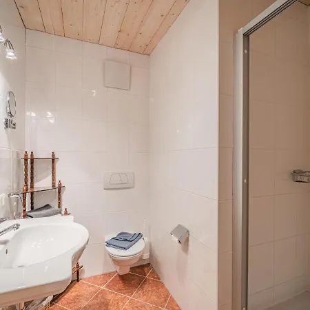 Weberhof 5 بريكسن ام تاله