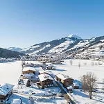 Weberhof 5 *